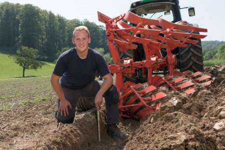 thumb Landwirt auf Acker