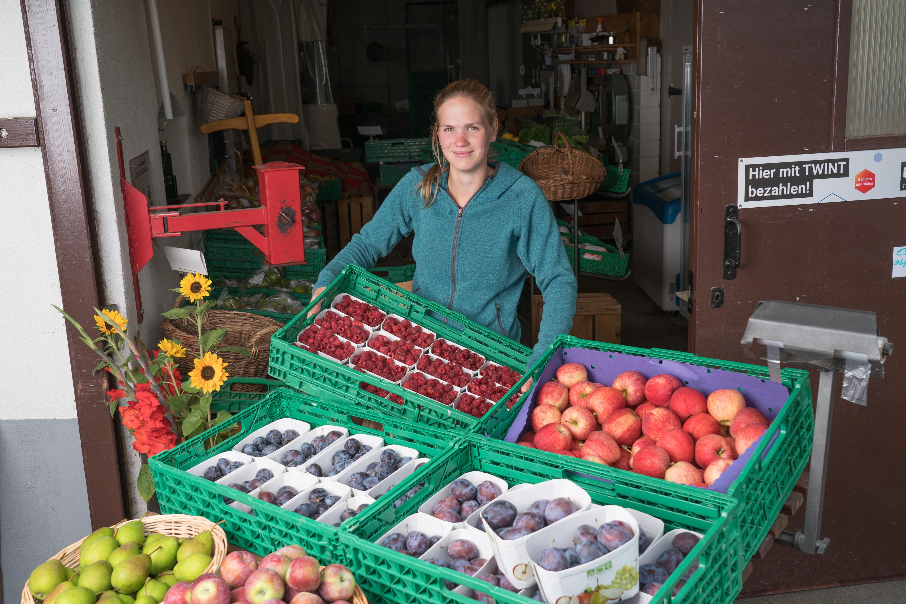 thumb Landwirtin auf Acker